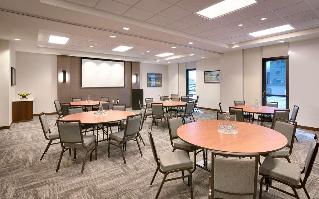 Hyatt Place Anchorage-Midtown Съоръжения снимка