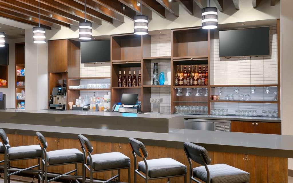 Hyatt Place Anchorage-Midtown Ресторант снимка