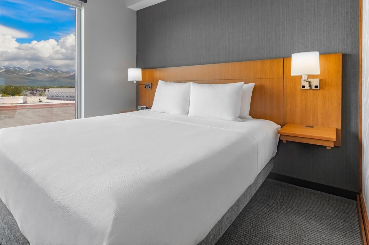 Hyatt Place Anchorage-Midtown Екстериор снимка